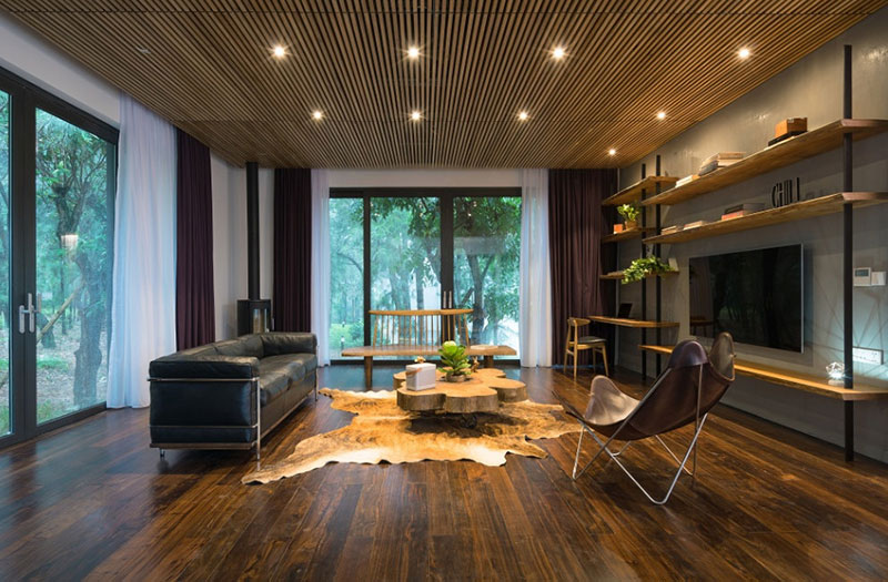 noi-that-go-teak-co-ua-chuong-khong